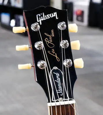 Gibson - Les Paul Standard 50s Electric Guitar - Heritage Cherry Sunburst 2